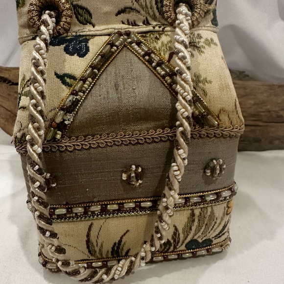 Mary Frances Stunning Women's Elegant Bag - Picture 3 of 9